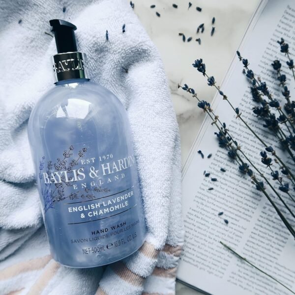 Baylis & Harding English Lavender and Chamomile Hand Wash, 500 ml (Pack of 3) - Vegan Friendly - Image 4